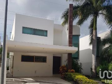 Casa en Renta Residencial Cumbres DV AUWAZ