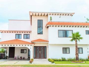 CASA EN RENTA RESIDENCIAL COUNTRY SAN MARCOS