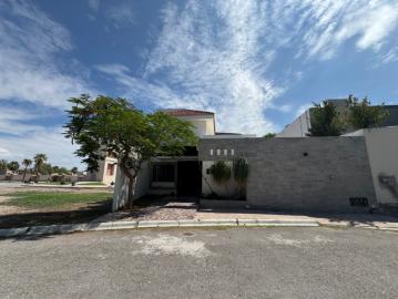 CASA EN RENTA RESIDENCIAL GALERÍAS
