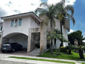 CASA EN RENTA SAN JOSE DEL TAJO TLAJOMULCO