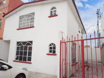 Casa en renta San Salvador Tizatlali, Metepec, Estado De México, México