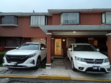 Casa en renta Santa Ana Tlapaltitlán, Toluca