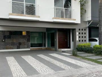 Casa en renta Santa Catalina, Av. Aviación, San Juan De Ocotán, Zapopan, Jalisco, México