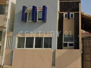 CASA EN RENTA semi amueblada, Col. Centro, Coatzacoalcos, Ver