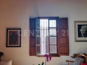 Casa en renta semi amueblada