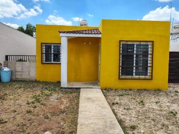 CASA EN RENTA SEMIAMUEBLADA EN TIZIMIN