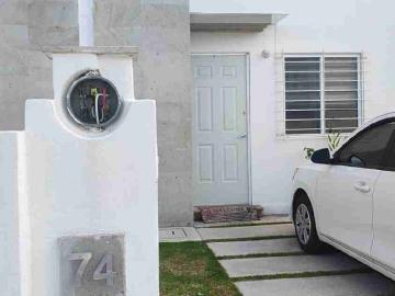 Casa en renta Sendas Residencial, Carretera Estatal, Querétaro, México