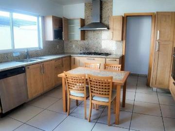 Casa en Renta y Venta, Coto Plumbago, Puertas del Tule, Zapopan