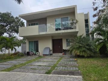 CASA EN RENTA