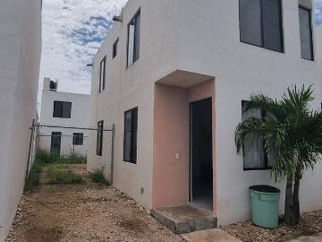 CASA EN RENTA 2 RECAMARAS AMUEBLADO CON AMENIDADES ALBERCA PALAPA CERCA PLAZAS