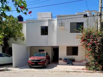 CASA EN RENTA/VENTA UBICADA EN FRACCIONAMIENTO PRIVADO LA NORIA EN COLONIA SANTA ANA, CAMPECHE
