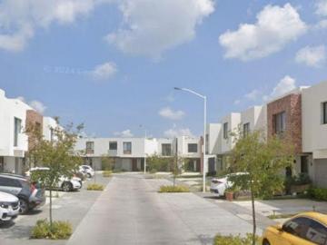 CASA EN RESIDENCIAL ALVA A UN COSTADO DE VALLE IMPERIAL