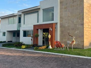 Casa en Residencial el Mesón