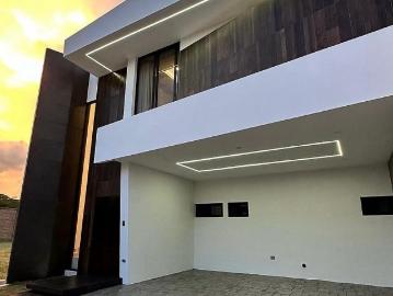 CASA EN RESIDENCIAL HACIENDAS