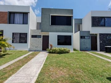 Casa en Residencial La Querencia