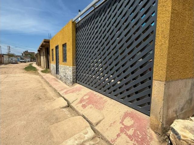CASA EN RIBERA DEL NEVERI BARCELONA VE49 139BN YGAV