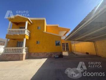 Casa en San Guillermo con Alberca