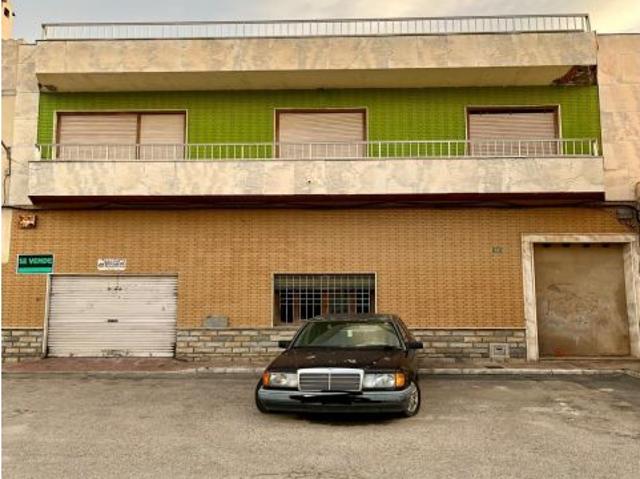 CASA EN SAN ISIDRO