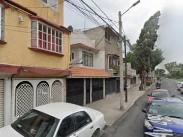 Casa en San Juan de Arag?n VI Secci?n