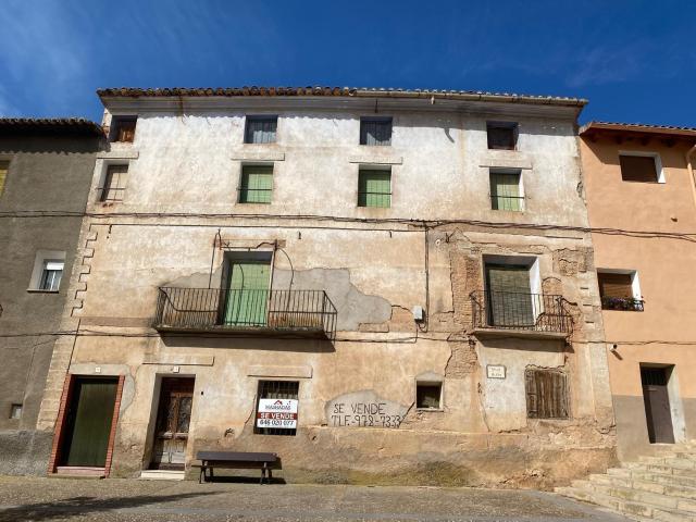 CASA EN SAN MARTÍN DEL RÍO