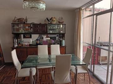 Casa en San Miguel con amplio garaje
