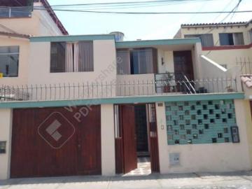 Casa en San Miguel – Paralela a la Cdra. 8 de Av. Escardó