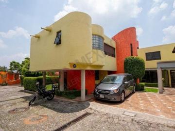 Casa en San Nicolas Totolapan Terreno 350m construccion 400m. 4 recamaras