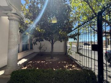 CASA EN SAN PATRICIO