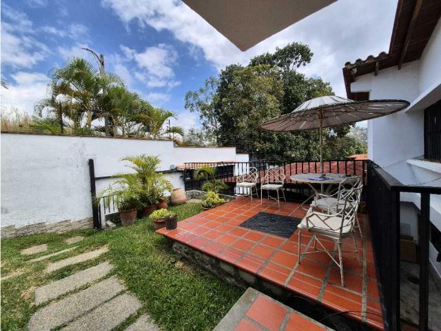 Casa en Santa Fe, para actualizar. Terraza y vista