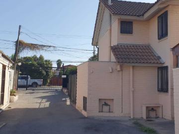 CASA EN SECTOR RESIDENCIAL DE MAIPÚ