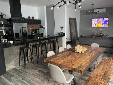 CASA EN TEQUES