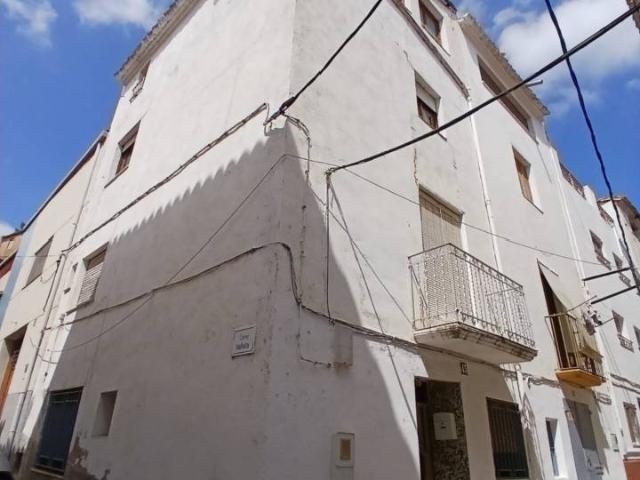 CASA EN TIVENYS