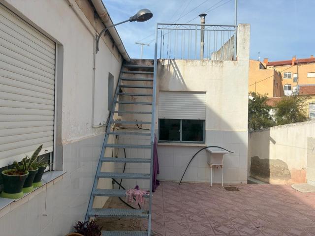 Casa en Torreagüera con patio y garaje