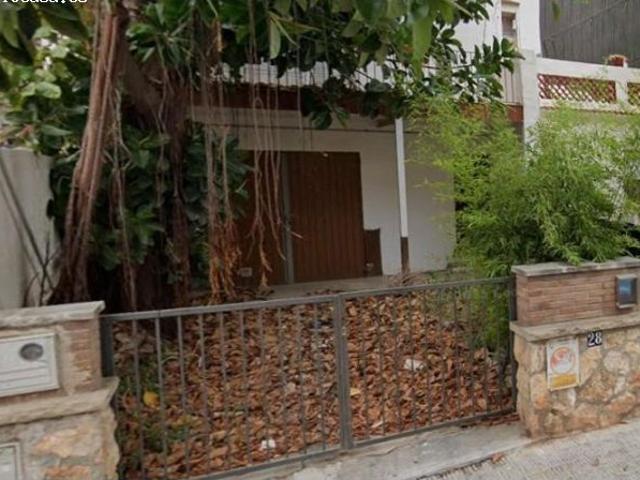 CASA EN TORREDEMBARRA