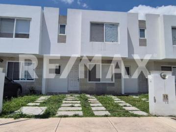 CASA EN TRES CANTOS RESIDENCIAL QUERETARO