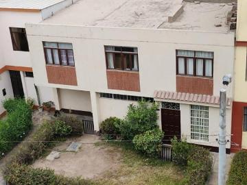 Casa en Unidad Vecinal Mirones