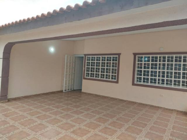 CASA EN URB. PUERTAS DEL SUR VIA LA CASCADA VE13 065PS SGAR