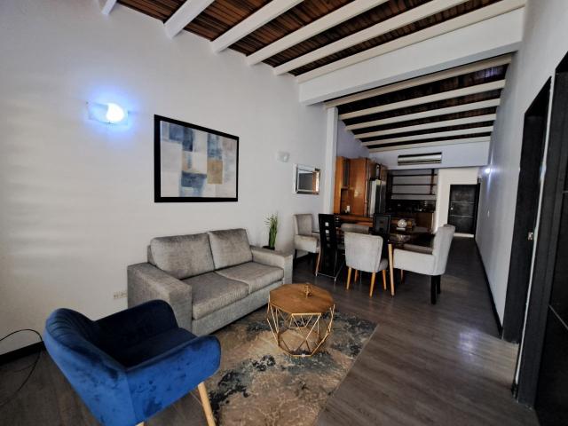 Casa en Urb Roca Nostra con Acceso por la Ribereña