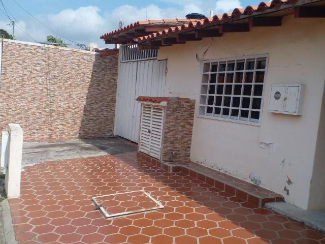 Casa en Urbanización Atapaima III, CABUDARE