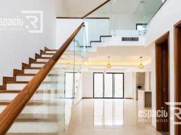 CASA EN VALLE ESCONDIDO CON RECAMARA EN PLANTA BAJA