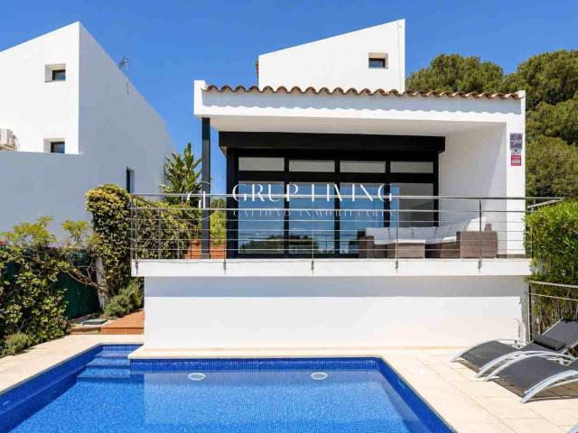 CASA EN VALLPINEDA CON LICENCIA TURISTICA Y VISTAS AL MAR