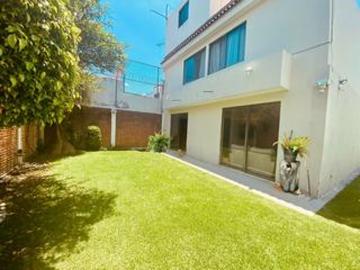 Casa en Venta muy amplia y con Jard?n en Villas San Alejandro a pie de Calle en Puebla