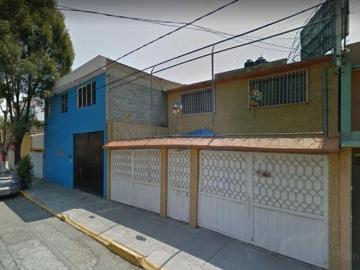 CASA EN VENTA MUY BUENA OPORTUNIDAD EN LOS REYES IZTACALA, TLALNEPANTLA, EDO. DE MEX