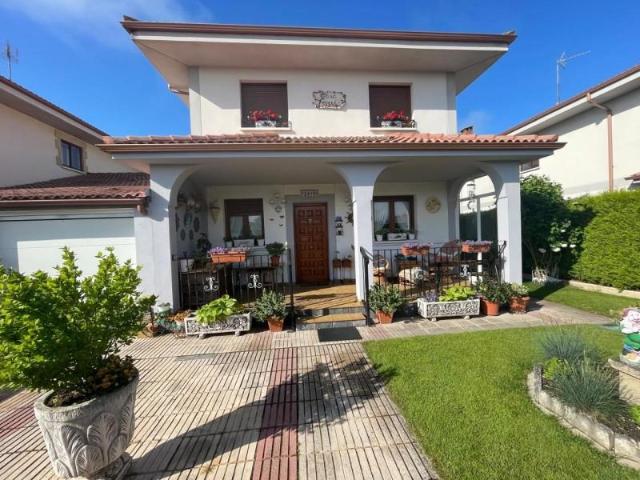 Casa en venta Medina de Pomar
