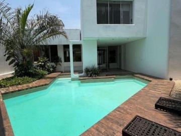 CASA EN VENTA MÉRIDA, A UNA CUADRA DE PROLONGACIÓN PASEO DE MONTEJO