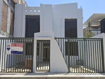 Casa En Venta Miraflores Country Club Calle Las Bromelias Etapa 7 A $145 Mil Hfl