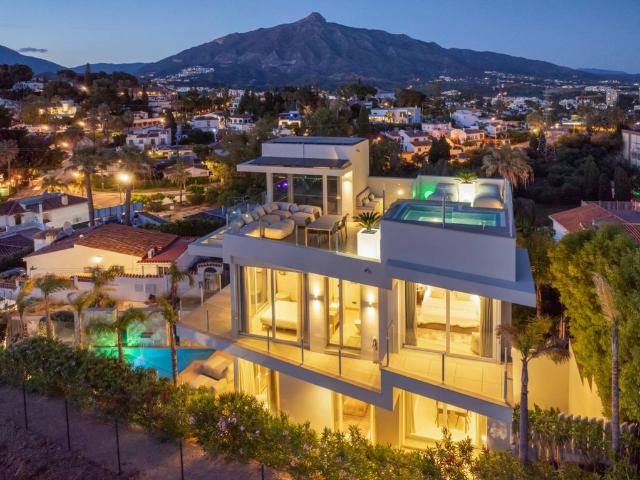 Casa en venta Nueva Andalucia, España