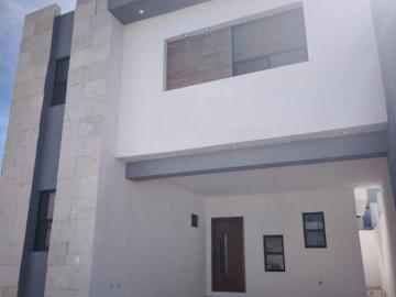 Casa en venta nueva en fraccionamiento privado al oriente de Saltillo