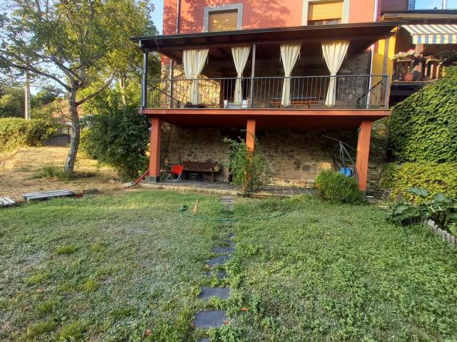 Casa en venta. Noceda
