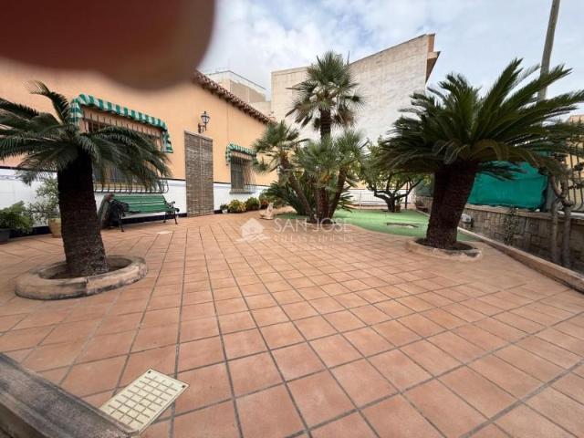 Casa en venta Novelda